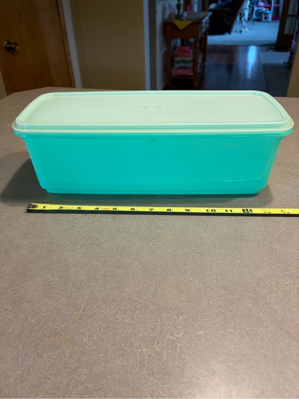 Tupperware Green Celery Keeper Celery Veggie  Bread Keeper